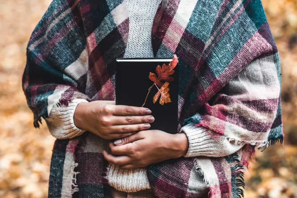 Lady holding a Bible