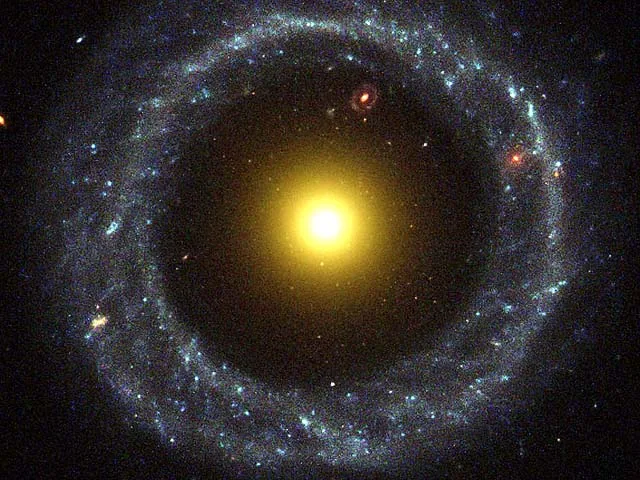 Hoag's Object