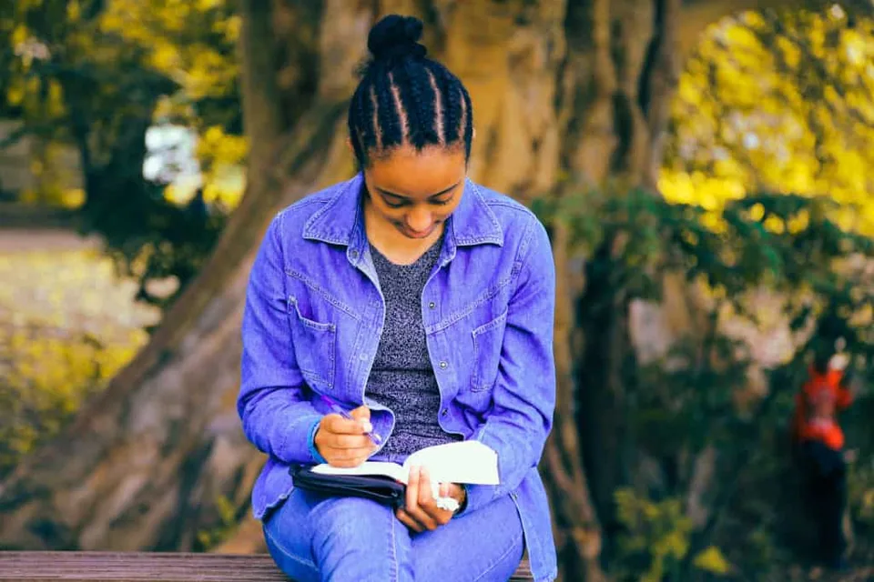 Lady studying the Bible